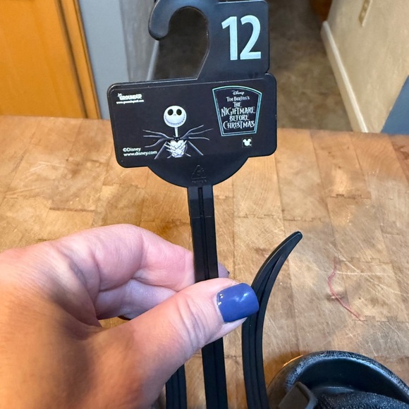 Disney Nightmare Before Christmas Clogs Sandals NEW Sz 12 Euro 45 black & white - Picture 4 of 16